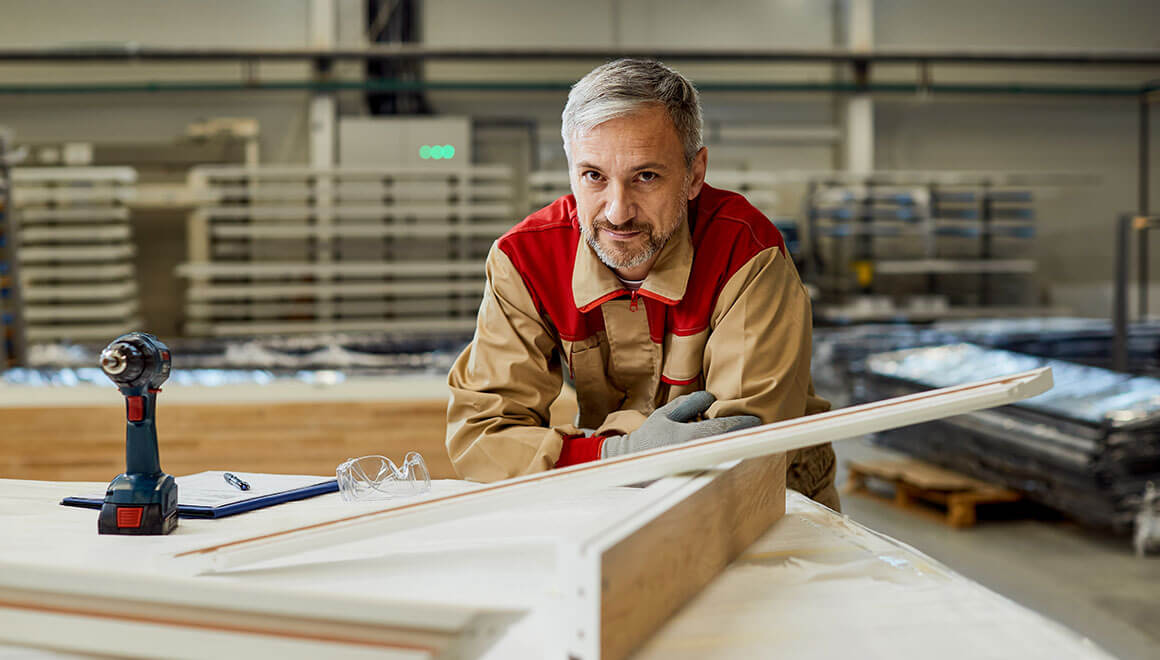 Une sélection de présentoirs en bois pour magasin